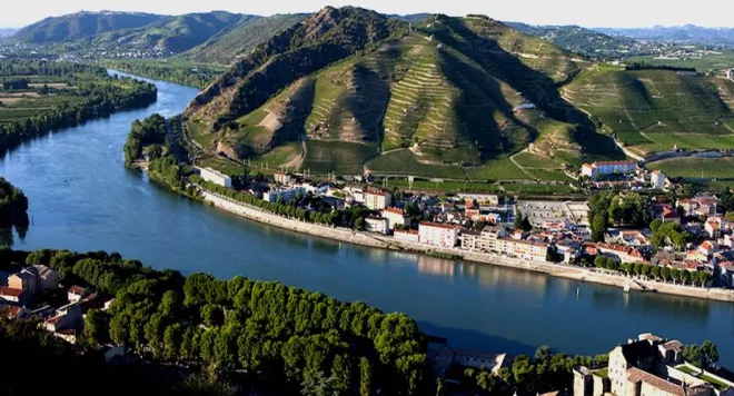 Mois de mai avec la découverte des vins du Rhône